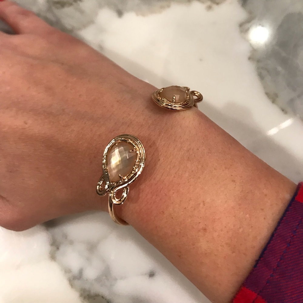 Kendra Scott bracelet